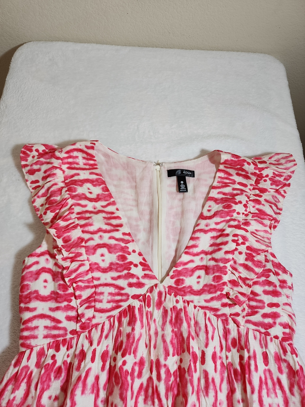 AQUA Pink White Ikat Print Tiered Mini Dress Ruffle Sleeve V-Neck Size M - Picture 5 of 12